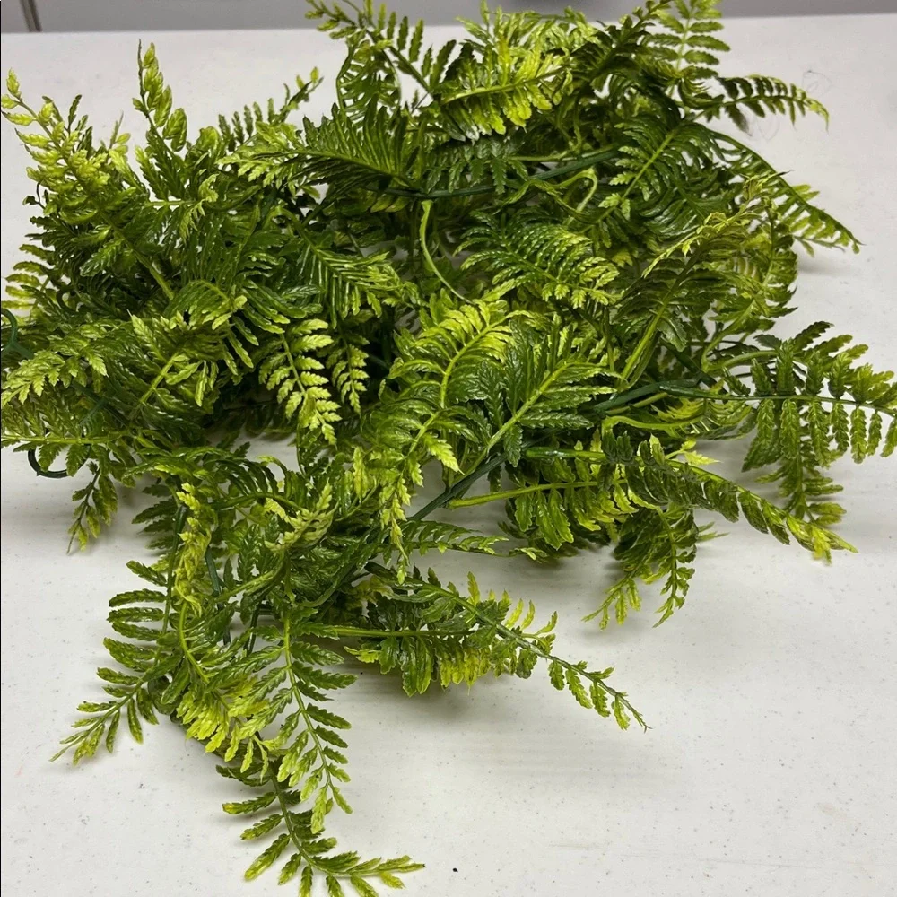 Vibrant Green Faux Fern 🪴